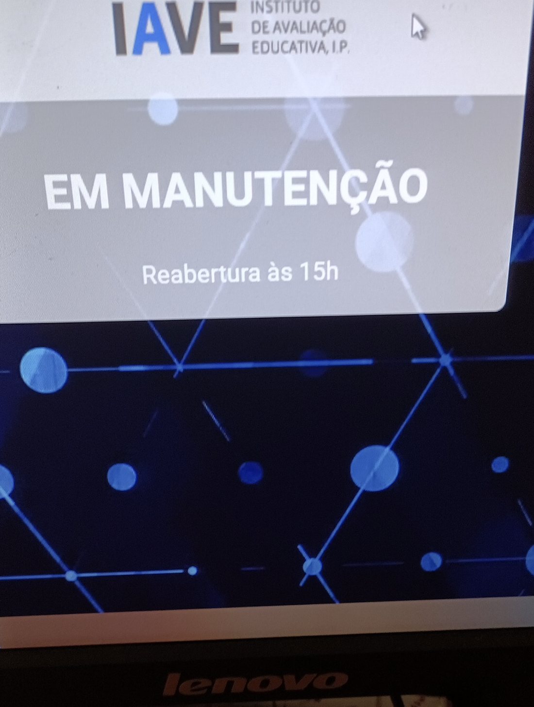 Ecrã da plataforma IAVE em manutenção